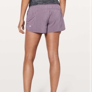 Lululemon Tracker shorts 4’’